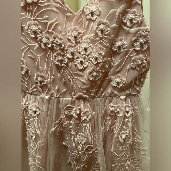 Light Pink/Blush Gown Girls Size 12 - Picture 4 of 9